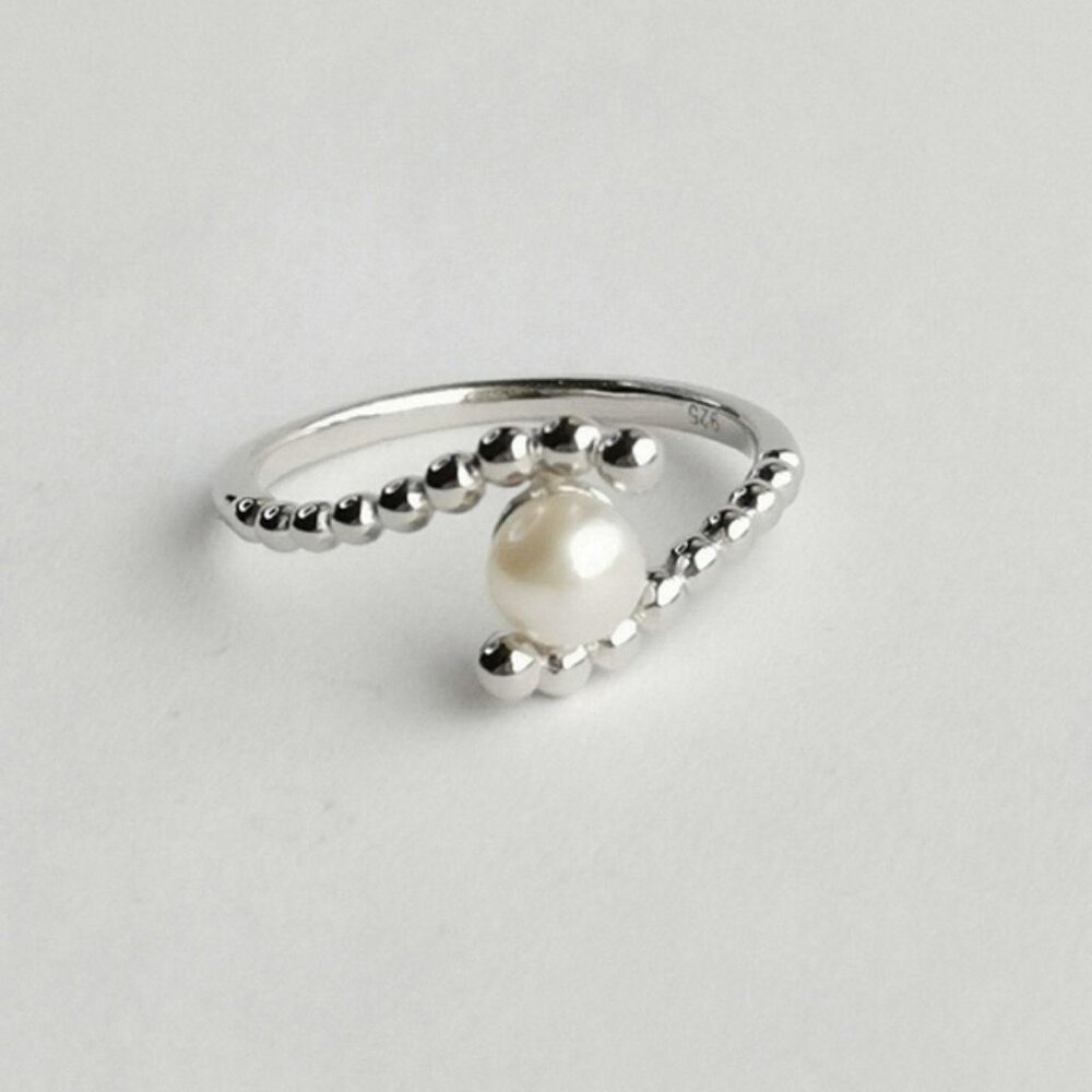 White freshwater pearl "Embrace" ring Sterling Silver Size 8